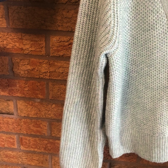 Beautiful Mint Cardigan - Picture 4 of 4